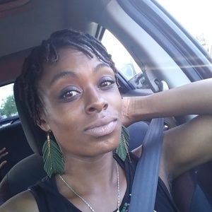 Meet your Posher, Briana